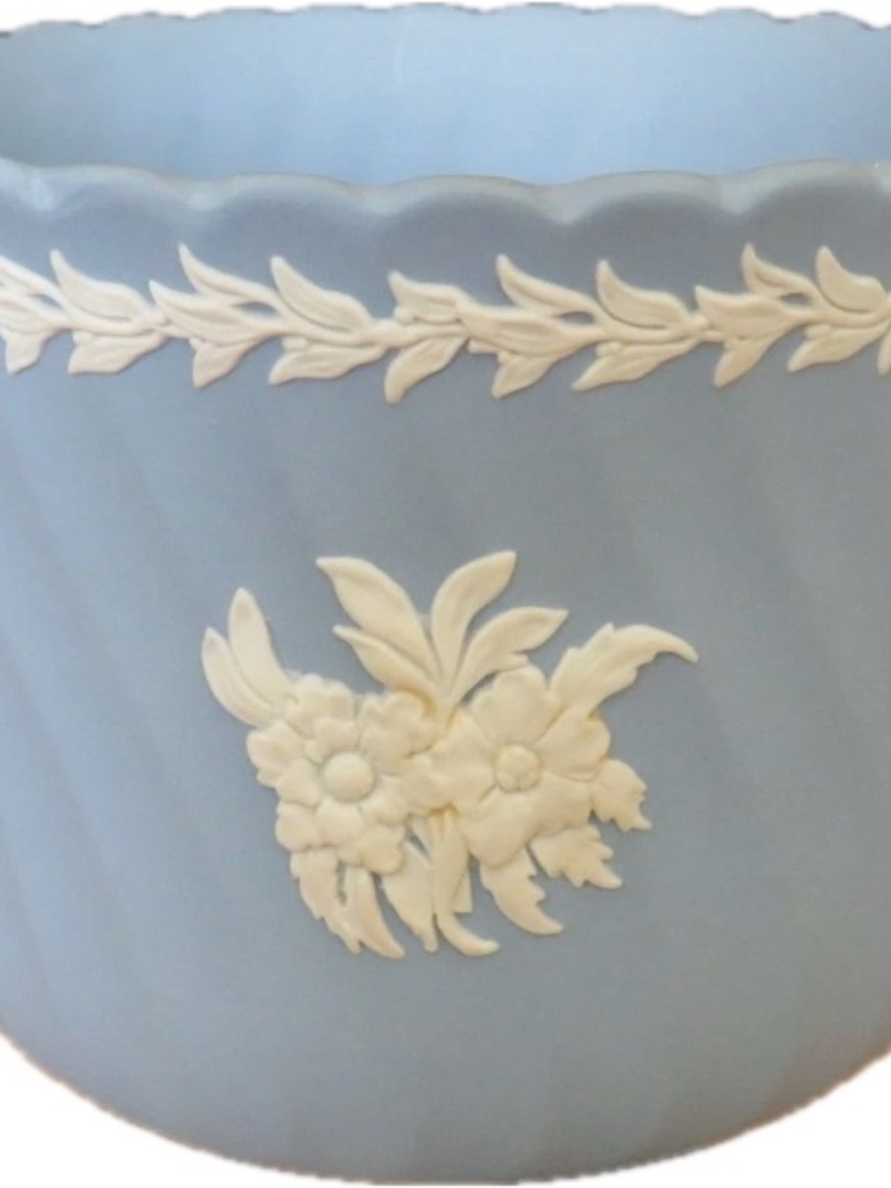 Wedgwood Blue Jasperware Morning Glory Flower Spiral Planter Pot Jardinière 4*6”